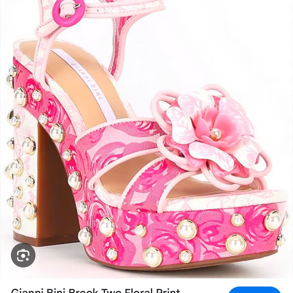 Gianni Bini Pink and White Floral Platform Heels